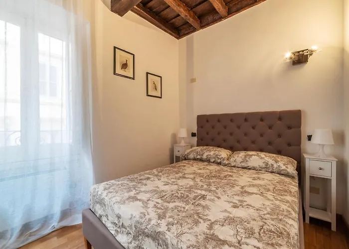 Апартаменты Guesthost - Piazza Di Spagna Classy Рим